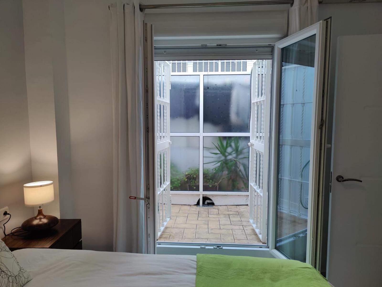 Luminoso Apartamento Exterior Con Balcon Y Patio En Centro Historico Feria-Alameda Sevilla Buitenkant foto